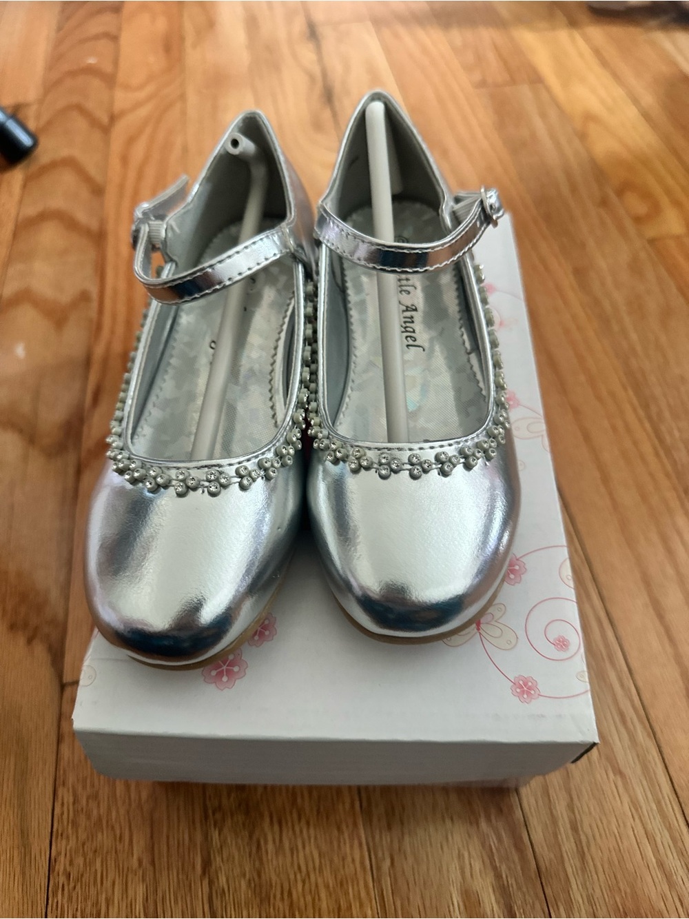 Girls' Silver Mary Jane Dress Shoes with Decorative Pearls